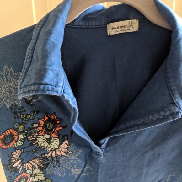 Top - Picture 2 of 3